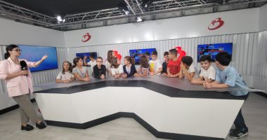 Elevii de la Şcoala nr. 24 au descoperit magia din spatele camerelor de filmat, la Trustul de presă „Cuget Liber” - 4