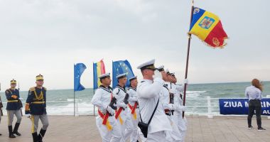 Faleza Cazinoului din Constanța a fost plină de spectatori, de Ziua Marinei Române - 8