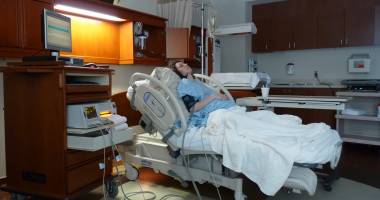Stire din Sănătate : Maternitatea Constanța își schimbă înfățișarea. Dar năravul?
