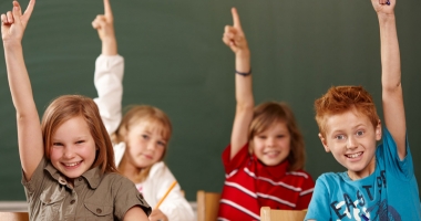 Stire din Cultură-Educație : Incredibil, se poate și fără ghiozdan! O școală din Constanța nu mai dă teme elevilor