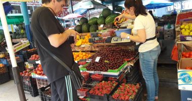 Dispar intermediarii din pieţe? Legea „de la furcă la furculiţă” sprijină producătorii locali - 2