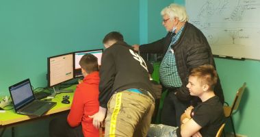 Stire din Economie : Agricultura dobrogeană are viitor bun. Robotul ce tratează culturile de câmp, invenția unor elevi din Constanța