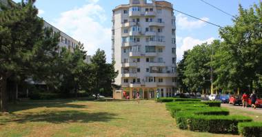 Stire din Social : Cum pot fi protejate spațiile verzi din Constanța de rechinii imobiliari