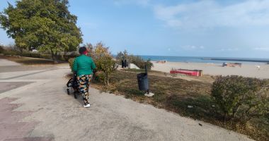 Câtă degradare! Promenada de la "Mozaic", din Faleză Nord, plină de gropi! - 7
