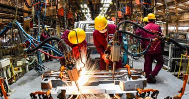 Stire din Economie : 2023 - un an al tensiunilor, incertitudinilor și provocărilor pentru economia mondială