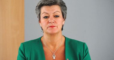 Comisia Europeană vrea să condiţioneze sprijinul financiar pentru protejarea graniţelor în Grecia - 2