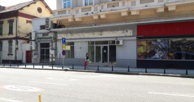 Vitrine goale și spații comerciale cu lacăte, de strajă noii zone pietonale din Constanța - 3