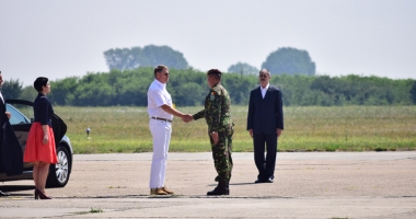 Klaus Iohannis, în vizită  la baza militară Kogălniceanu:  "Mă simt mândru de oamenii noștri" - 12