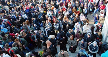 Stire din Cetățenești : De ce își face loc "circul" la pelerinajele religioase