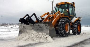 Drumuri închise, localități fără apă  și curent, cursuri școlare suspendate! - 5