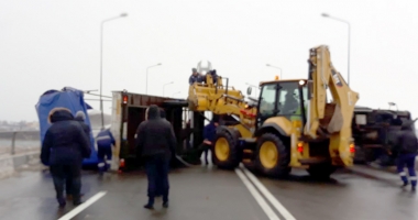 Iarna s-a dezlănțuit, la Constanța! Circulația, blocată pe mai multe drumuri din județ - 4