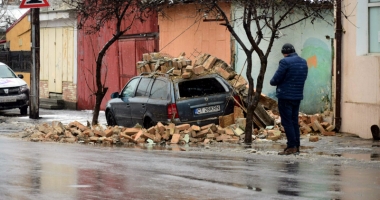 Iarna s-a dezlănțuit, la Constanța! Circulația, blocată pe mai multe drumuri din județ - 5