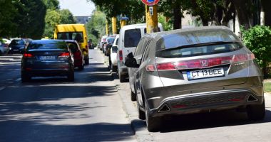 Trotuarele Constanței, transformate în locuri de parcare. Nesimțire sau lipsă de soluții? - 8