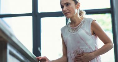 Stire din Sănătate : Defectele peretelui abdominal se corectează. Nu vă panicați!