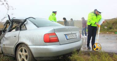 Galerie FOTO / Fapte de "vitejie" cu mașini bulgărești. A fugit de la locul accidentului și a intrat sub un tir. Șoferul: beat și fără permis - 4