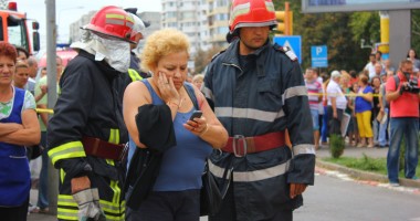 Atenție, imagini ȘOCANTE! Carnagiu în Tomis III. Pietoni spulberați de pe trecere de un șofer care făcuse infarct / VIDEO - 9