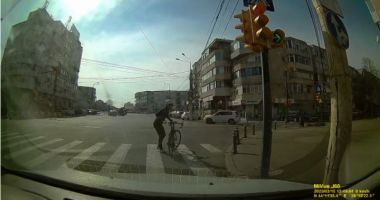 VIDEO. Accident cu semne de întrebare într-o intersecție intens circulată din Constanța - 3