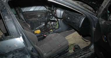 IMAGINI TERIBILE! Un bărbat BEAT ȘI FĂRĂ PERMIS a făcut praf o spălătorie auto - 2