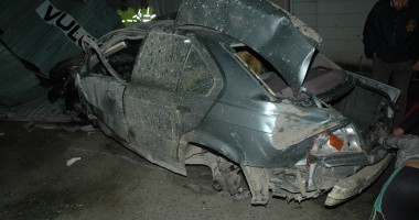 IMAGINI TERIBILE! Un bărbat BEAT ȘI FĂRĂ PERMIS a făcut praf o spălătorie auto - 8