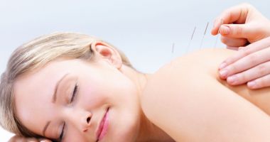 Stire din Sănătate : Acupunctura, aliatul principal împotriva afecțiunilor reumatismale
