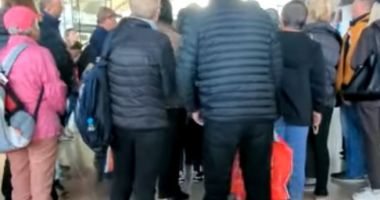 Pasageri constănțeni, abandonați pe aeroport, într-o țară arabă. "Au început să ne amenințe cu forțele de securitate" - 3