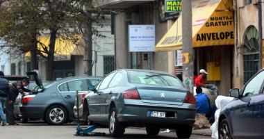 Stire din Eveniment : Prognoza METEO i-a speriat pe constănțeni / Aglomerație mare, nervi și ore de așteptare