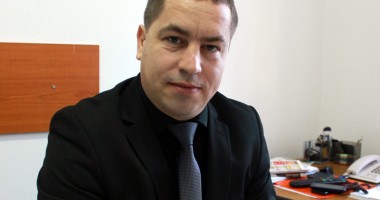 Ai văzut puștani care aruncă cu petarde? Sună la 112 - 2