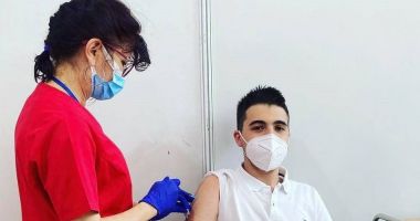 Stire din Social : Apel la populaţie pentru a se imuniza împotriva COVID! „Lupta din spitale s-a mutat în centrele de vaccinare!”