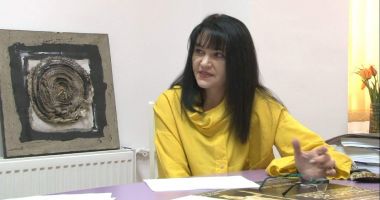 Stire din Cultură-Educație : Decanul Facultăţii de Arte, Daniela Vitcu, acuzat de un fost student că nu l-a plătit pentru prestaţiile artistice