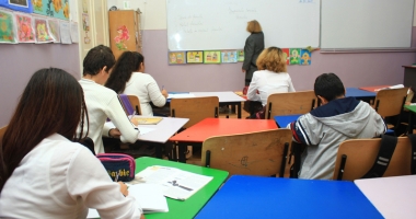 Stire din Cultură-Educație : Atenție, elevi de-a VIII-a! Iată când se dă admiterea în liceu