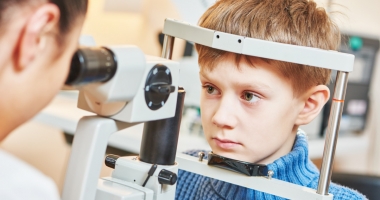 Stire din Sănătate : Atrofia nervului optic, o boală ce afectează adulți și copii deopotrivă