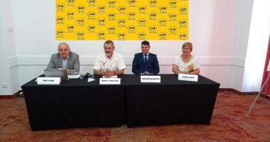 Stire din Politică-Administrație : Deputatul AUR Dumitru Viorel Focșa: „Plătim parcarea precum la Monte Carlo! Facem referendum pentru demiterea primarului”