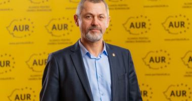 Stire din Politică-Administrație : Se cere excluderea din AUR a deputatului Dumitru Focşa. „Vreau un partid cu membrii pregătiţi”