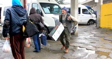 IMAGINILE DEZASTRULUI / Raiul maidanezilor și al oamenilor străzii - 4