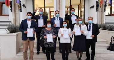 Stire din Politică-Administrație : Ce averi deţin aleşii de la USR-PLUS din Consiliul Local Constanţa