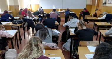 Stire din Cultură-Educație : Cea mai slabă participare la Bacalaureatul de toamnă, în județul Constanța, din ultimii ani