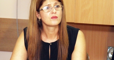 Stire din Cultură-Educație : Bani ceruți la ședințele cu părinții. Bucovală avertizează: "Nu sunt de acord, sub nicio formă, cu colectarea banilor în școală"
