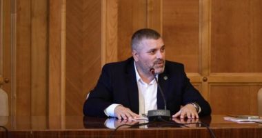 Stire din Politică-Administrație : Senatorul USR Remus Negoi, interpelare referitoare la demolarea clădirii "Bar Orient". "Este un monument istoric"