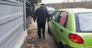 Suferințe pe trotuarele din zona Casei de Cultură. "Mă lupt cu morile de vânt!" - 5