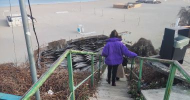Programul beach-barurilor, motiv de supărări. "Vrem turism ca în afară, nu cu două legături de stuf, scânduri refolosite și prețuri umflate!" - 2