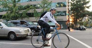 Regulile depășirii bicicletelor în trafic, ignorate de șoferii indisciplinaţi - 2