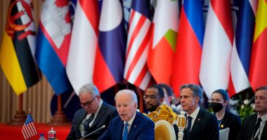 Stire din Actualitate : Biden i-a transmis premierului cambodgian îngrijorarea sa privind activităţile Chinei la o bază navală