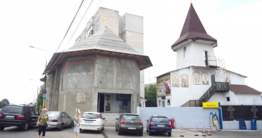 Bani pentru biserică! Cât mai cer preoții pentru o nuntă sau un botez - 3