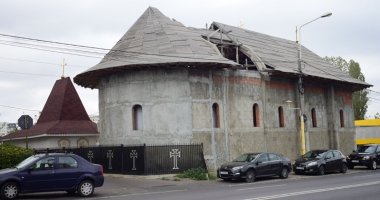 Bani pentru biserică! Cât mai cer preoții pentru o nuntă sau un botez - 5
