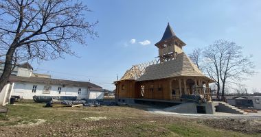 O nouă bisericuţă se ridică semeaţă, în zona Billa, din Constanţa - 3