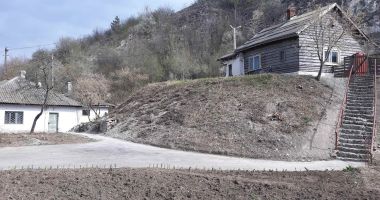 Stire din Social : Salvarea bisericuțelor de cretă de la Murfatlar, căutată pe plan internațional!