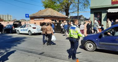 Paştele Blajinilor, sărbătorit de credincioşii constănţeni, în toate cimitirele - 3