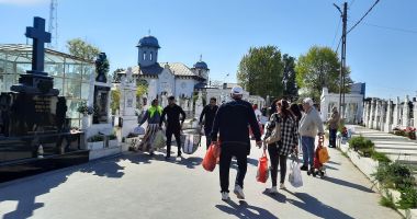 Paştele Blajinilor, sărbătorit de credincioşii constănţeni, în toate cimitirele - 4
