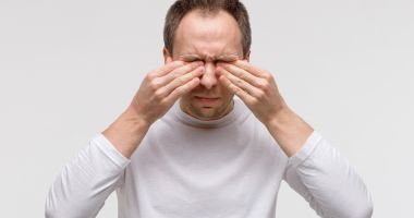 Stire din Sănătate : Blefarita se manifestă prin mâncărime şi uscăciunea pleoapei