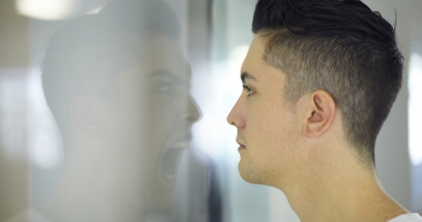 Stire din Sănătate : "Te urăsc, nu mă părăsi!" - Tulburarea de personalitate Borderline